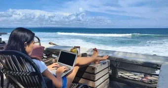 Không năm nào tôi nghỉ hết phép vì đi nghỉ thực chất là làm việc online