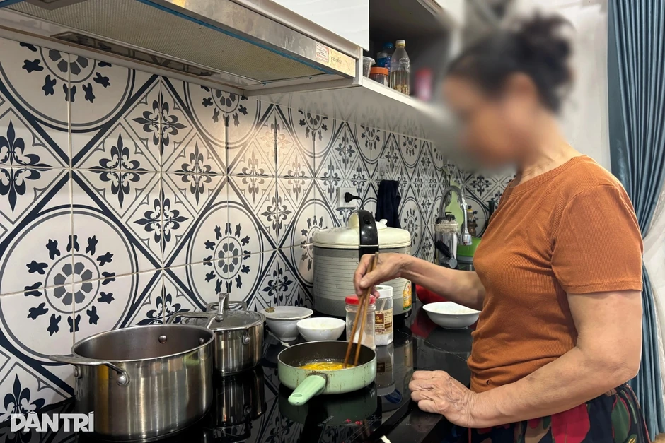 Không trông cháu, cụ bà 70 tuổi lên Hà Nội làm giúp việc lấy tiền dưỡng già