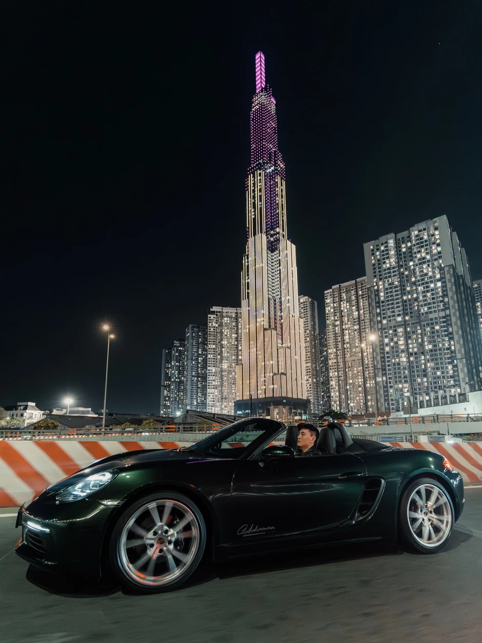 Kiên Hoàng "gia đình Cam Cam" tậu Mercedes, rồi đến Porsche từ trước 2022, bộ YouTuber "kiếm tiền ác" vậy hả? Chính chủ lên tiếng Kiên Hoàng "gia đình Cam Cam" tậu Mercedes, rồi đến Porsche từ trước 2022, bộ YouTuber "kiếm tiền ác" vậy hả? Chính chủ lên tiếng