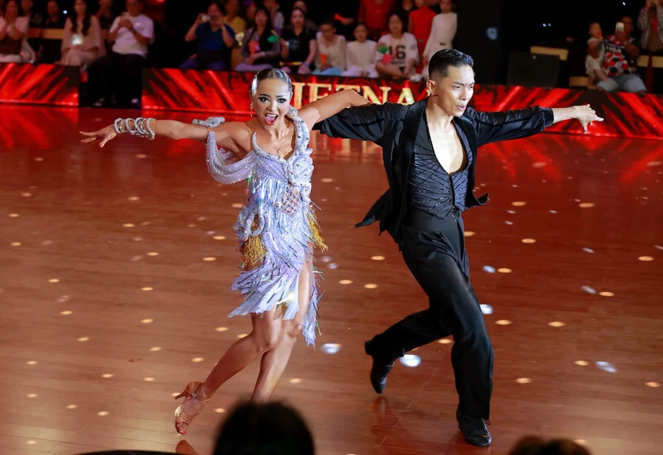 Kiện tướng dancesport Đặng Thu Hương - bạn nhảy của Phan Hiển kiệt sức vì chấn thương hành hạ đêm ngày, đau không ngủ được Kiện tướng dancesport Đặng Thu Hương - bạn nhảy của Phan Hiển kiệt sức vì chấn thương hành hạ đêm ngày, đau không ngủ được
