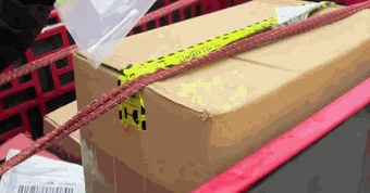 Kiếp nạn của các shipper Việt Nam: Những đơn hàng hài hước bất ngờ trong năm 2026