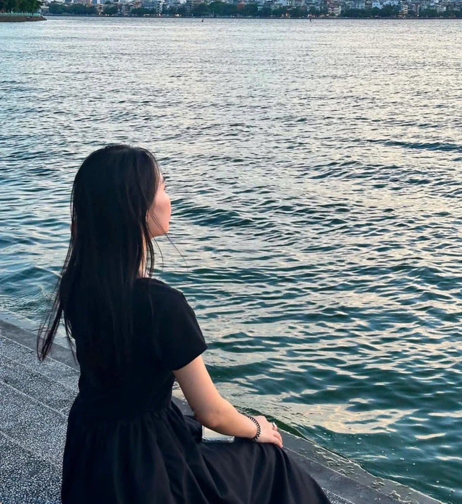 Kiệt quệ tài chính, trầm cảm nặng hơn vì 'chữa lành'