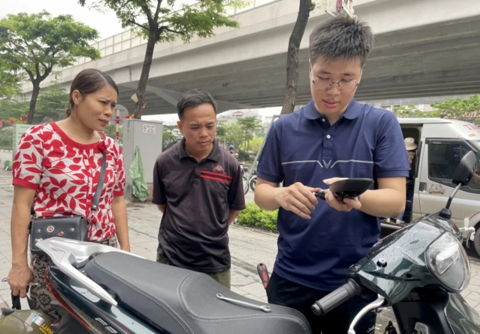 Làn sóng chuyển sang xe máy điện của các gia đình Hà Nội Làn sóng chuyển sang xe máy điện của các gia đình Hà Nội