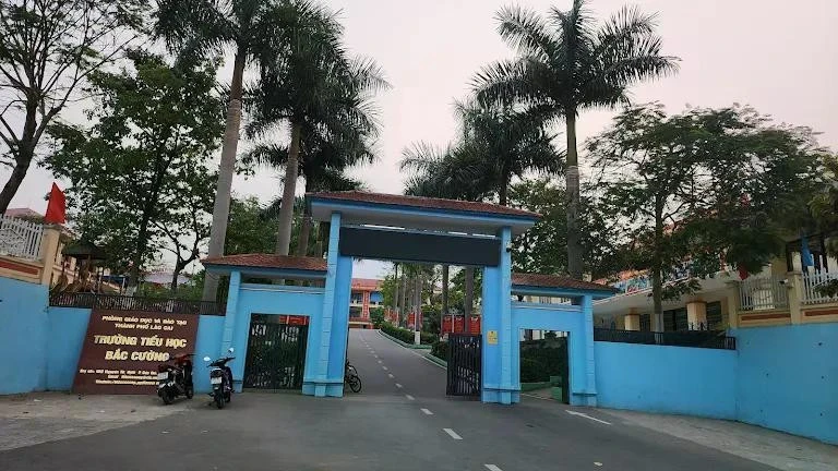 Lào Cai: Xác minh thông tin suất ăn học sinh có dấu hiệu ôi thiu Lào Cai: Xác minh thông tin suất ăn học sinh có dấu hiệu ôi thiu