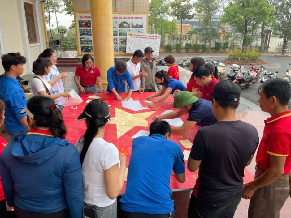 Lão nông rủ cả làng đi hiến máu Lão nông rủ cả làng đi hiến máu