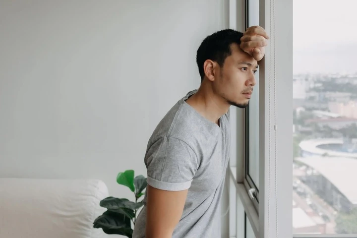 Lấy tôi 5 năm, vợ vẫn phục vụ mẹ chồng cũ cứ như làm dâu 2 nhà Lấy tôi 5 năm, vợ vẫn phục vụ mẹ chồng cũ cứ như làm dâu 2 nhà