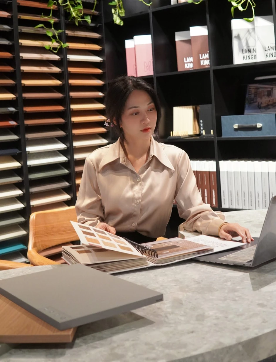 Lê Bống tuyên bố có "job" mới! Lê Bống tuyên bố có "job" mới!