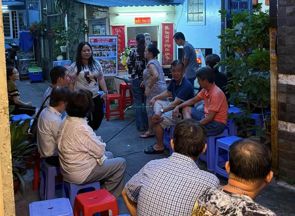 Lễ giỗ chung 14 người mất vì Covid trong con hẻm TP HCM Lễ giỗ chung 14 người mất vì Covid trong con hẻm TP HCM