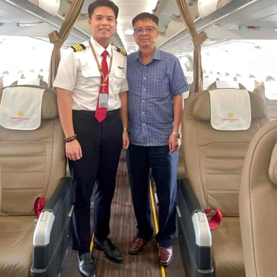 Lên máy bay đi chặng Hà Nội - TPHCM, vị khách nhận tin nhắn bất ngờ Lên máy bay đi chặng Hà Nội - TPHCM, vị khách nhận tin nhắn bất ngờ