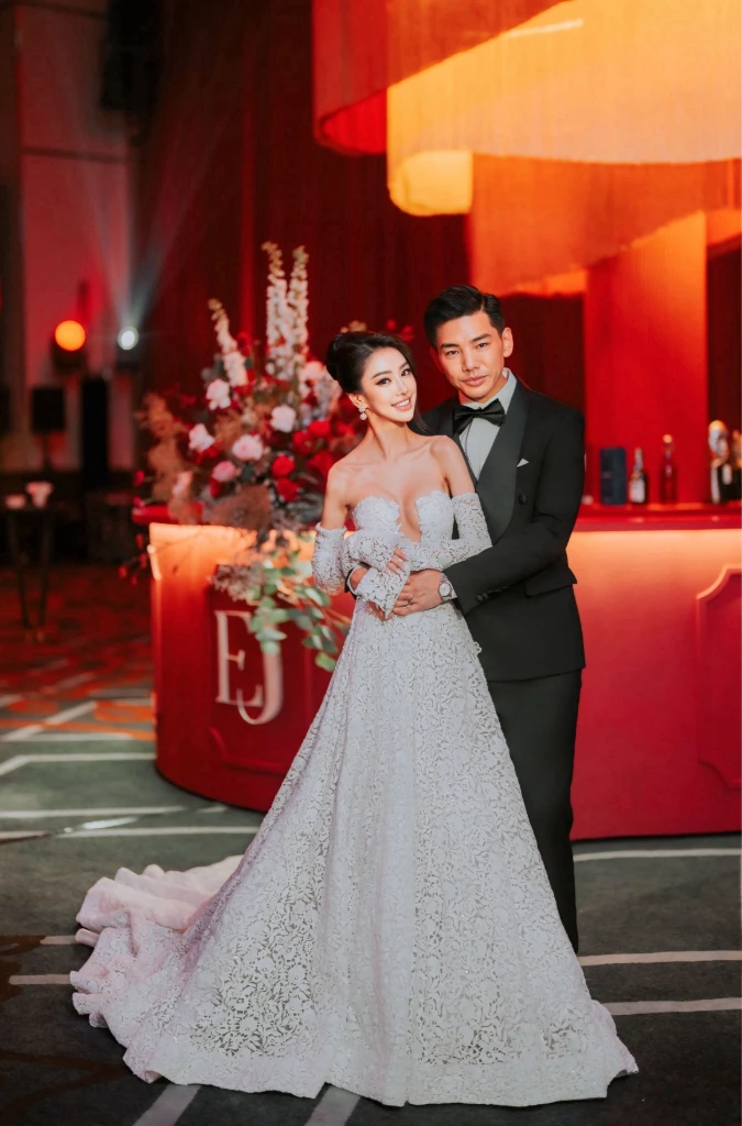 Lộ diện ekip người Việt trong đám cưới hậu duệ đời thứ 76 của Khổng Tử và cháu tỷ phú Malaysia Lộ diện ekip người Việt trong đám cưới hậu duệ đời thứ 76 của Khổng Tử và cháu tỷ phú Malaysia
