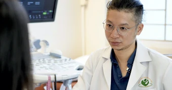 Lo ngại chồng 'có con ngoài luồng', vợ 'cao tay' ép phải làm ngay 1 việc