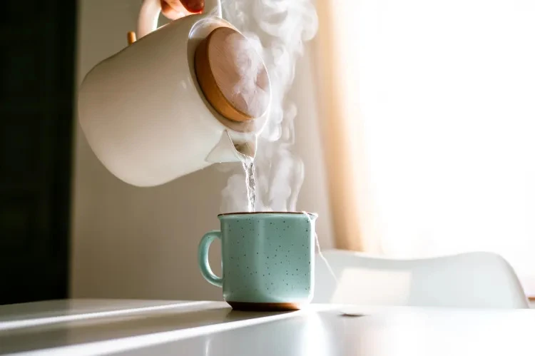 Lời khuyên an toàn cho gia đình khi sử dụng ấm siêu tốc