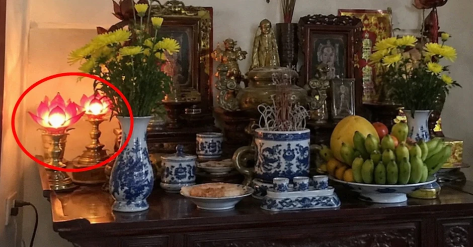 Lời khuyên cho gia đình về đèn bàn thờ an toàn và trang nghiêm