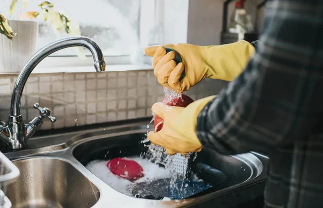 Lời khuyên sử dụng giẻ rửa bát: Thay mới khi nào để an toàn vệ sinh? Lời khuyên sử dụng giẻ rửa bát: Thay mới khi nào để an toàn vệ sinh?