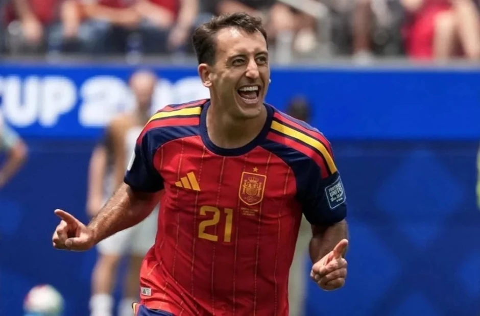 Lối sống ẩn mình của Mikel Oyarzabal - 'cây săn bàn' tuyển Tây Ban Nha - Báo TinVina Lối sống ẩn mình của Mikel Oyarzabal - 'cây săn bàn' tuyển Tây Ban Nha - Báo TinVina