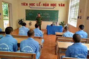 Lớp học đặc biệt phía sau cánh cửa trại cai nghiện