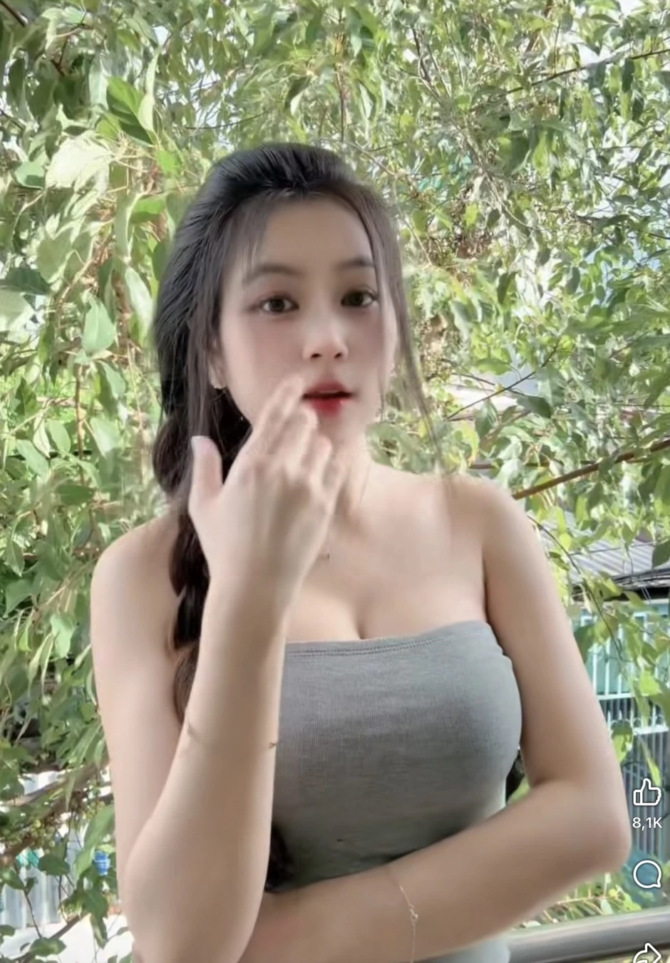 Lột xác diện mạo, "cô giáo" Trân Trần từng xuất hiện bên Lộc Fuho làm clip ảo thuật khiến dân tình thích thú Lột xác diện mạo, "cô giáo" Trân Trần từng xuất hiện bên Lộc Fuho làm clip ảo thuật khiến dân tình thích thú