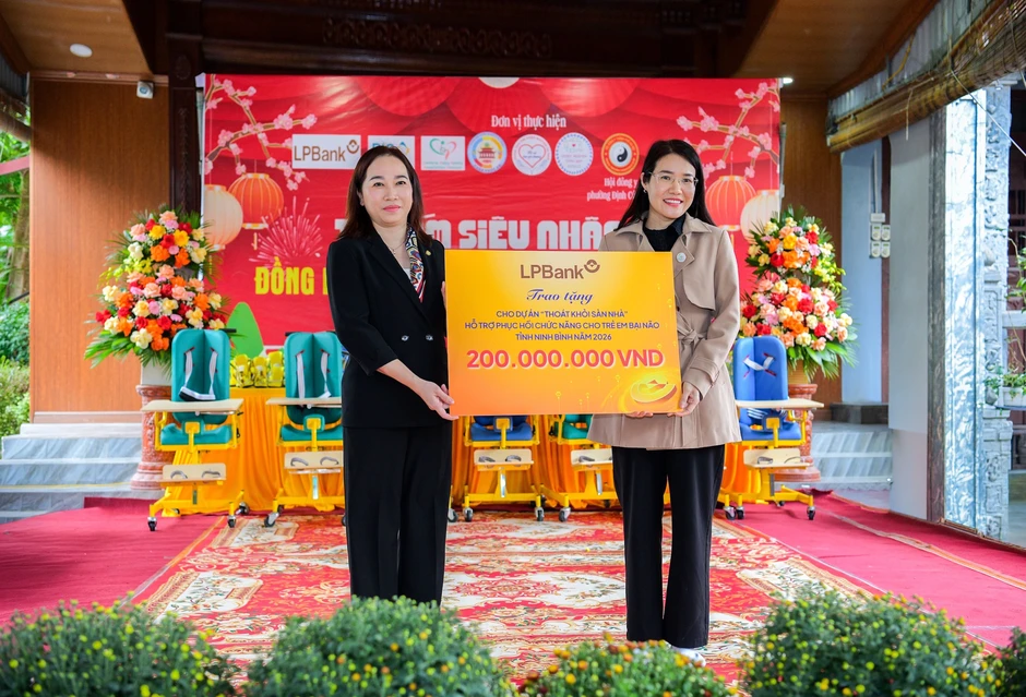LPBank lan tỏa Tết ấm, hỗ trợ trẻ bại não tại Ninh Bình LPBank lan tỏa Tết ấm, hỗ trợ trẻ bại não tại Ninh Bình