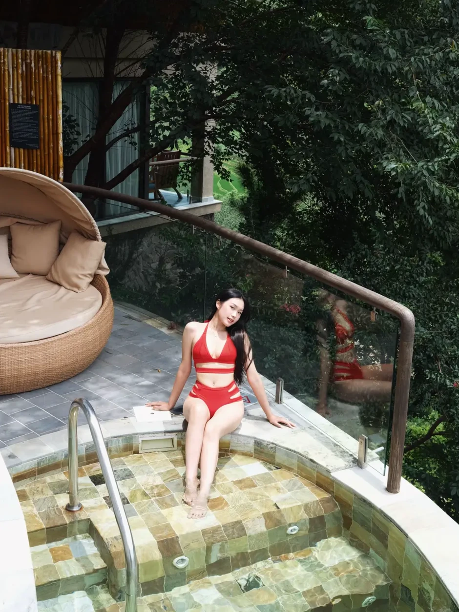 Lúc thanh thuần khi sexy "bốc lửa", Doãn Hải My "diễn trọn 2 vai" bên Văn Hậu Lúc thanh thuần khi sexy "bốc lửa", Doãn Hải My "diễn trọn 2 vai" bên Văn Hậu