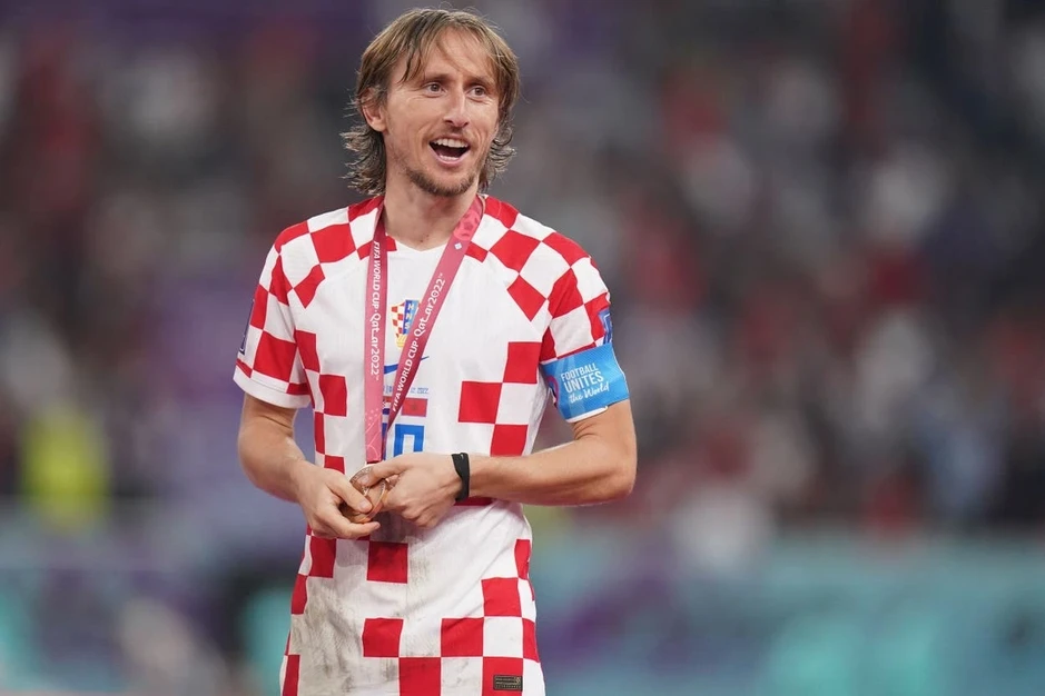 Luka Modrić: Từ cậu bé lớn lên tại trại tị nạn thành huyền thoại bóng đá