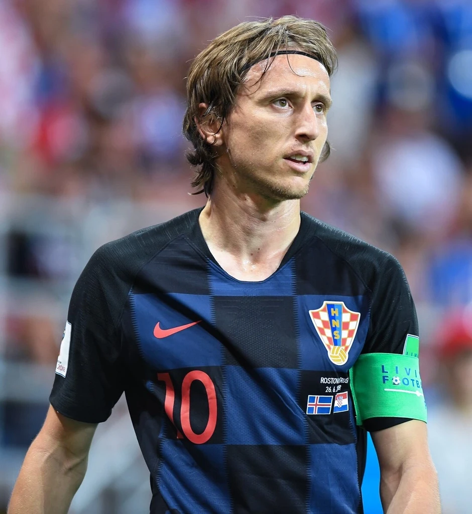 Luka Modrić: Từ cậu bé lớn lên tại trại tị nạn thành huyền thoại bóng đá
