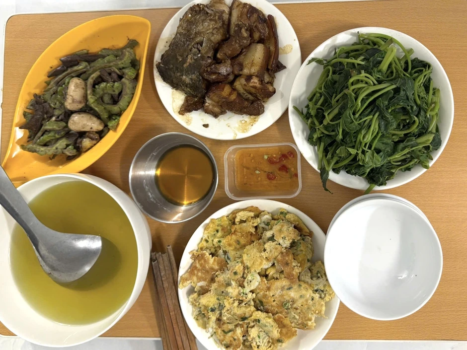 Lương 35 triệu lo cho 4 người ở Hà Nội, cặp đôi vẫn tích 1 chỉ vàng/tháng