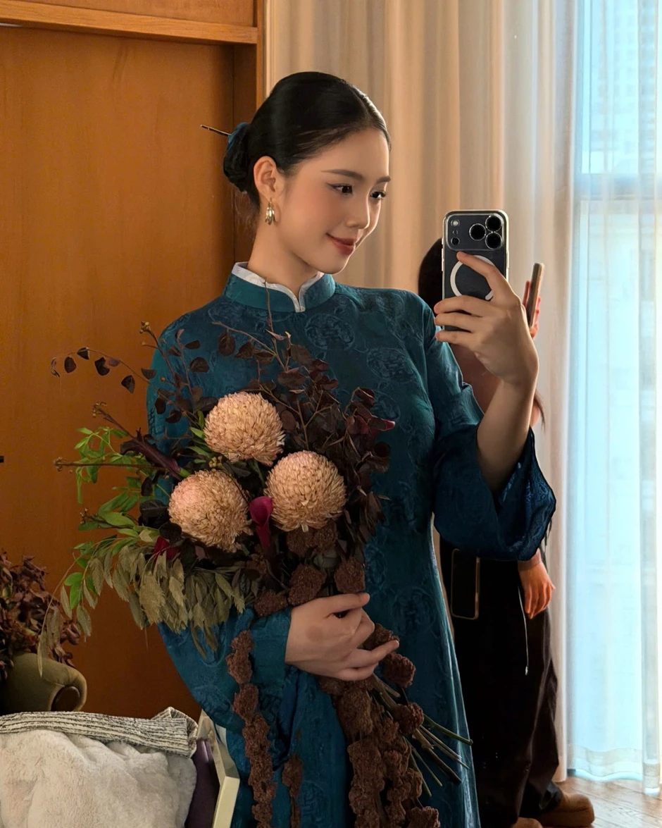 Mỹ nhân cao 1m70 mang quân hàm thiếu úy "lọt top tìm kiếm" với Đình Bắc: Từ gia thế đến học vấn đều đỉnh cao Mỹ nhân cao 1m70 mang quân hàm thiếu úy "lọt top tìm kiếm" với Đình Bắc: Từ gia thế đến học vấn đều đỉnh cao