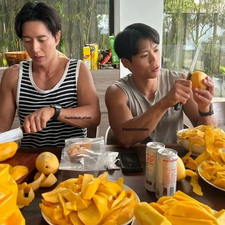 Mỹ nhân Hàn đóng "Mặt trăng ôm mặt trời" khoe ăn phở thả ga khi tới Hà Nội Mỹ nhân Hàn đóng "Mặt trăng ôm mặt trời" khoe ăn phở thả ga khi tới Hà Nội