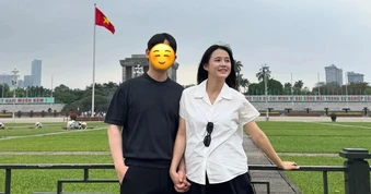 Mỹ nhân Hàn đóng "Mặt trăng ôm mặt trời" khoe ăn phở thả ga khi tới Hà Nội