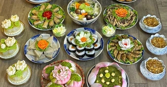 Mâm cỗ chay cúng rằm tháng 7 đủ món ngon của mẹ đảm ở Hà Nội