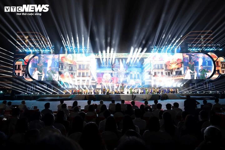 Mãn nhãn đêm khai mạc lễ hội Hoa Phượng Đỏ - Hải Phòng 2026 Mãn nhãn đêm khai mạc lễ hội Hoa Phượng Đỏ - Hải Phòng 2026