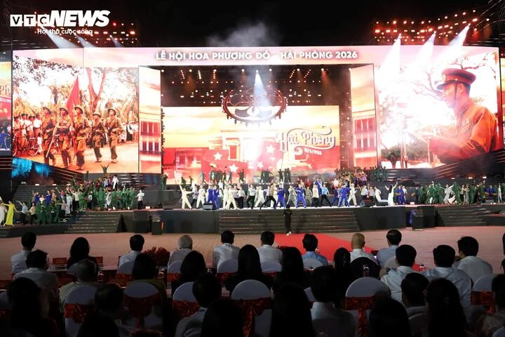 Mãn nhãn đêm khai mạc lễ hội Hoa Phượng Đỏ - Hải Phòng 2026 Mãn nhãn đêm khai mạc lễ hội Hoa Phượng Đỏ - Hải Phòng 2026