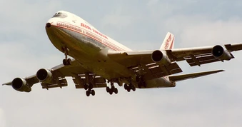 Máy bay bị cướp khiến 329 người thiệt mạng: Cả chiếc Boeing nổ tung ngay giữa không trung ở độ cao 9.000 mét