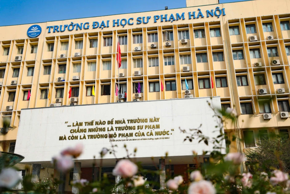 MC Khánh Vy "flex nhẹ" chị gái là PSG, tranh thủ hé lộ ngành học mới toanh của ĐH Sư phạm Hà Nội MC Khánh Vy "flex nhẹ" chị gái là PSG, tranh thủ hé lộ ngành học mới toanh của ĐH Sư phạm Hà Nội