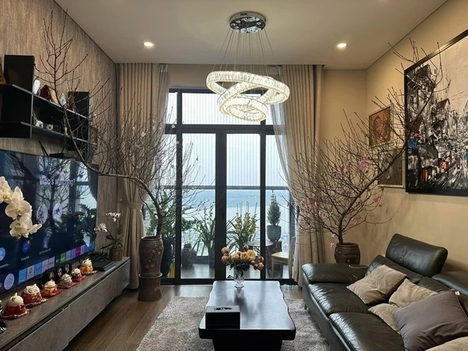 MC SN 1975 từng dẫn Chúng Tôi Là Chiến Sĩ: Là ông bố đông con nhất VTV, sở hữu căn hộ sang xịn ở Hà Nội MC SN 1975 từng dẫn Chúng Tôi Là Chiến Sĩ: Là ông bố đông con nhất VTV, sở hữu căn hộ sang xịn ở Hà Nội