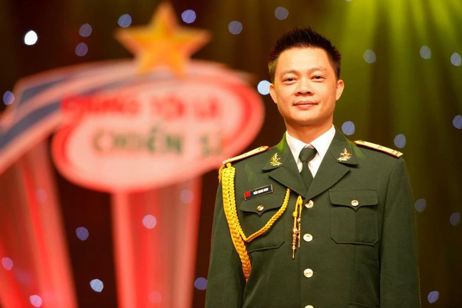 MC SN 1975 từng dẫn Chúng Tôi Là Chiến Sĩ: Là ông bố đông con nhất VTV, sở hữu căn hộ sang xịn ở Hà Nội MC SN 1975 từng dẫn Chúng Tôi Là Chiến Sĩ: Là ông bố đông con nhất VTV, sở hữu căn hộ sang xịn ở Hà Nội