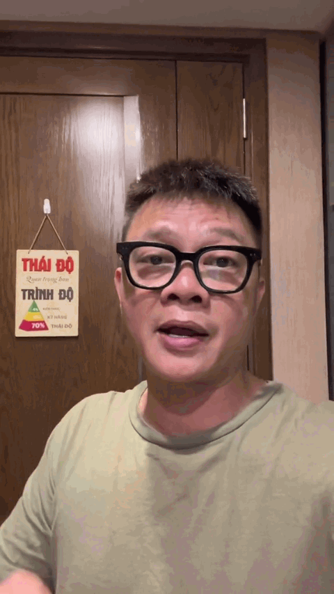 MC SN 1975 từng dẫn Chúng Tôi Là Chiến Sĩ: Là ông bố đông con nhất VTV, sở hữu căn hộ sang xịn ở Hà Nội MC SN 1975 từng dẫn Chúng Tôi Là Chiến Sĩ: Là ông bố đông con nhất VTV, sở hữu căn hộ sang xịn ở Hà Nội
