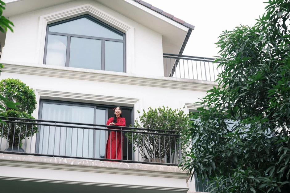 MC SN 1990 từng dẫn bản tin Dự báo thời tiết: Hôn nhân lần 2 viên mãn, sống như "bà hoàng" trong lâu đài nhà chồng ở Bắc Ninh