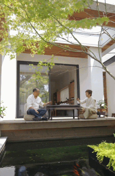 Mẹ 85 tuổi sống một mình, con trai bán nhà để cải tạo không gian sống gia đình Mẹ 85 tuổi sống một mình, con trai bán nhà để cải tạo không gian sống gia đình