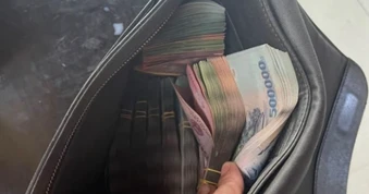 Mẹ chồng vừa bước vào nhà đã đặt túi tiền nặng trĩu xuống, tuyên bố một câu chấn động khiến vợ chồng tôi bàng hoàng nhìn nhau
