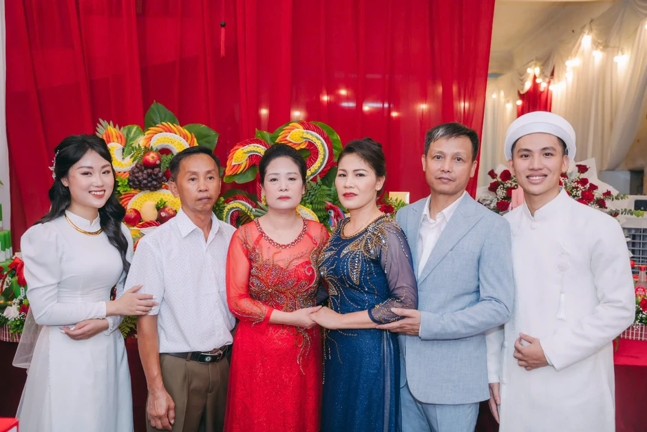 Mẹ đẻ gạt ngại ngần, đến ở nhà thông gia tại Hà Nội 1 tháng chăm con cháu Mẹ đẻ gạt ngại ngần, đến ở nhà thông gia tại Hà Nội 1 tháng chăm con cháu