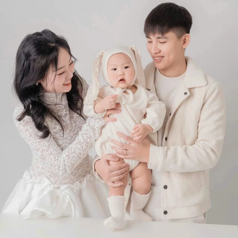 Mẹ đẻ gạt ngại ngần, đến ở nhà thông gia tại Hà Nội 1 tháng chăm con cháu Mẹ đẻ gạt ngại ngần, đến ở nhà thông gia tại Hà Nội 1 tháng chăm con cháu