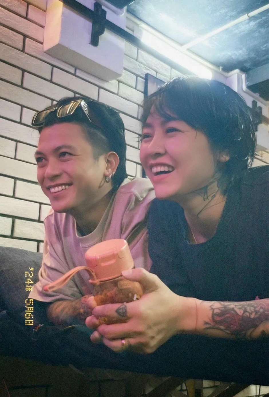 Mẹ đơn thân Hà Nội thuê nhà kho cũ sống với Hồng Hài Nhi kém 11 tuổi: Có giai đoạn vay 50 nghìn để đi chợ Mẹ đơn thân Hà Nội thuê nhà kho cũ sống với Hồng Hài Nhi kém 11 tuổi: Có giai đoạn vay 50 nghìn để đi chợ