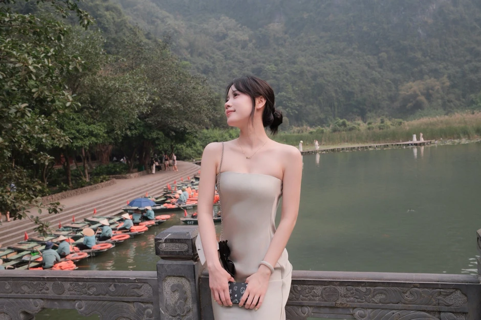 Mê mẩn với khung cảnh Tràng An non nước, qua bộ ảnh của hot girl xinh đẹp này Mê mẩn với khung cảnh Tràng An non nước, qua bộ ảnh của hot girl xinh đẹp này