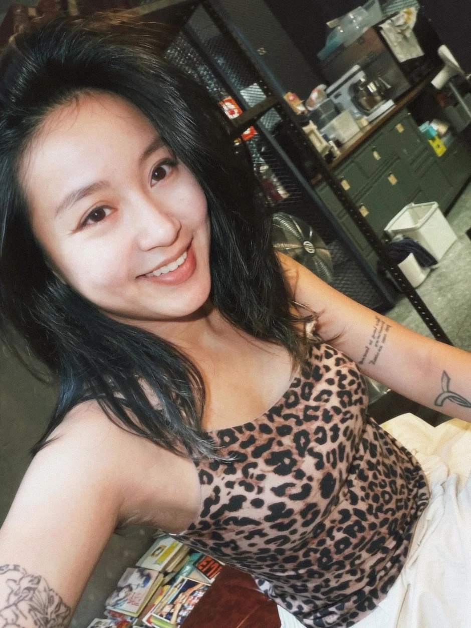 Mi Vân gần 40 tuổi bị bố mẹ mắng vì lên mạng comment “trẻ trâu” Mi Vân gần 40 tuổi bị bố mẹ mắng vì lên mạng comment “trẻ trâu”