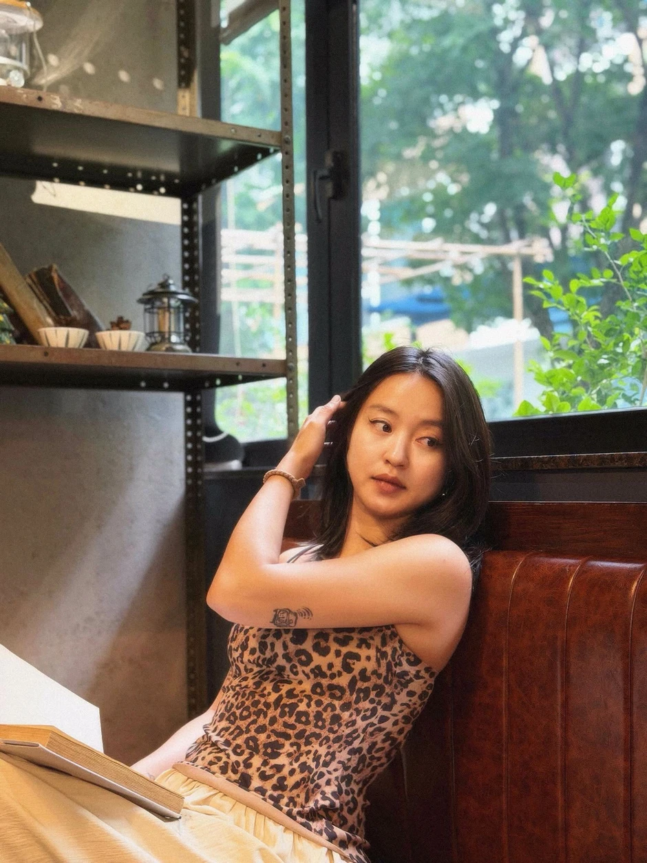 Mi Vân gần 40 tuổi bị bố mẹ mắng vì lên mạng comment “trẻ trâu” Mi Vân gần 40 tuổi bị bố mẹ mắng vì lên mạng comment “trẻ trâu”