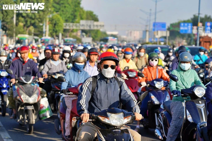Miễn phí xe buýt cho người dân, TP.HCM sẽ thực hiện thế nào? Miễn phí xe buýt cho người dân, TP.HCM sẽ thực hiện thế nào?