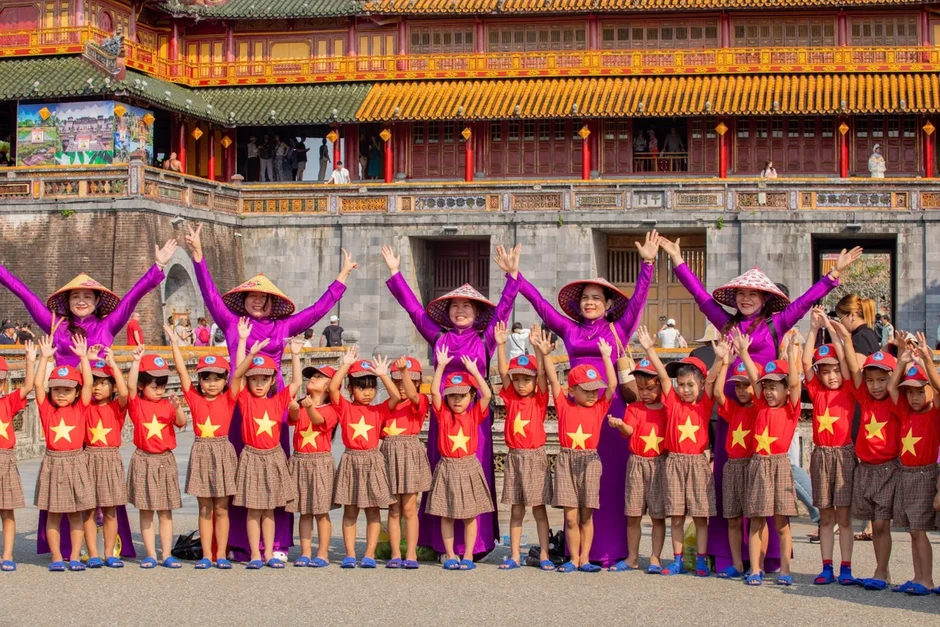Mở cửa di tích dịp Giải phóng Huế, hàng nghìn du khách tham quan Mở cửa di tích dịp Giải phóng Huế, hàng nghìn du khách tham quan