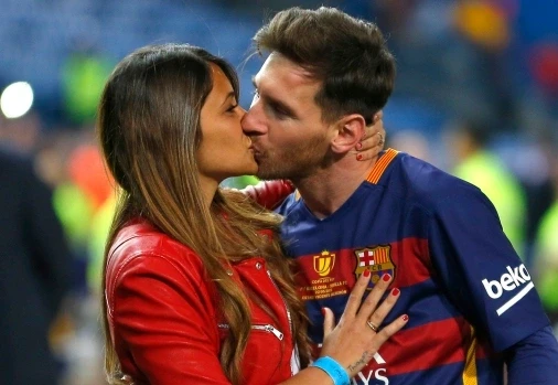 Mối tình hơn 30 năm của Messi và người phụ nữ khiến anh không thể rời mắt