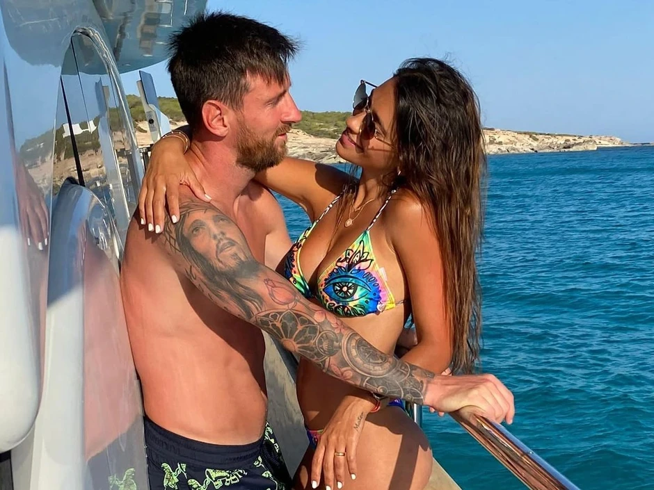Mối tình hơn 30 năm của Messi và người phụ nữ khiến anh không thể rời mắt